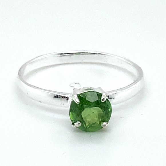 Peridot 1.39ct Platinum Finish Solid 925 Sterling Silver Ring - Picture 3 of 7